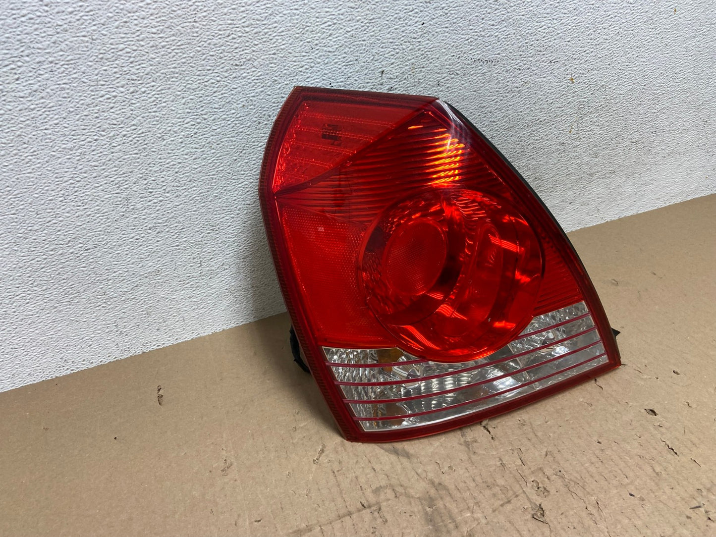 2004 2005 2006 Hyundai Elantra Sedan Left Driver LH Tail Light AE8751 LK2