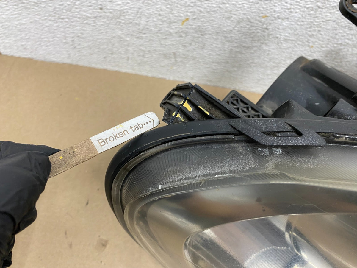 2010 to 2013 Suzuki Kizashi Right Passenger Halogen Headlight AH7689 DG5