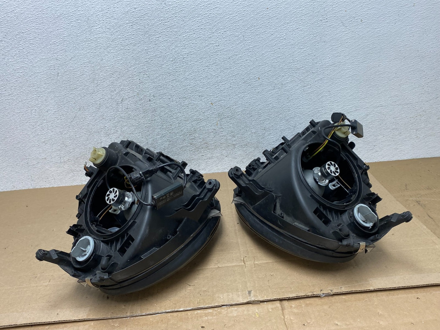 2003-2006 Mercedes E E320 E350 Left+Right Side Halogen Headlights AE5017 DW9