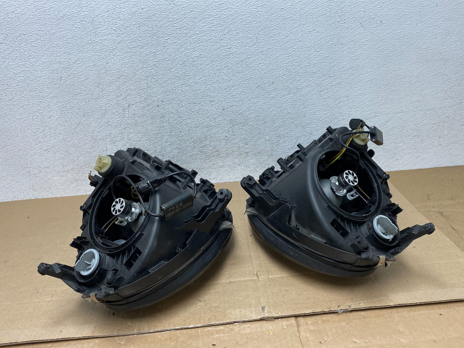 2003-2006 Mercedes E E320 E350 Left+Right Side Halogen Headlights AE5017 DW9