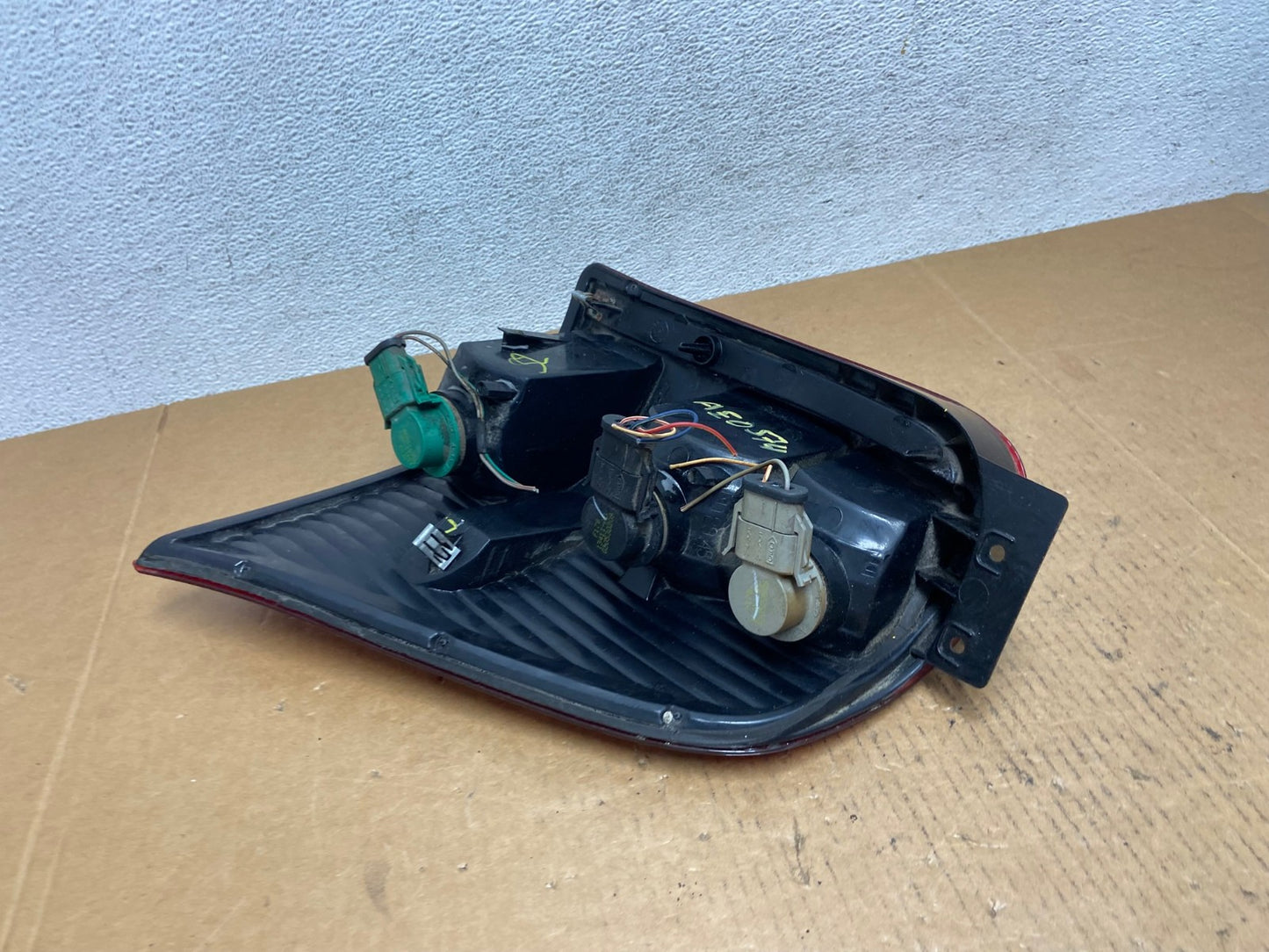 1999 to 2003 Ford Windstar Tail Light Left Driver LH Side AE0574 LK5