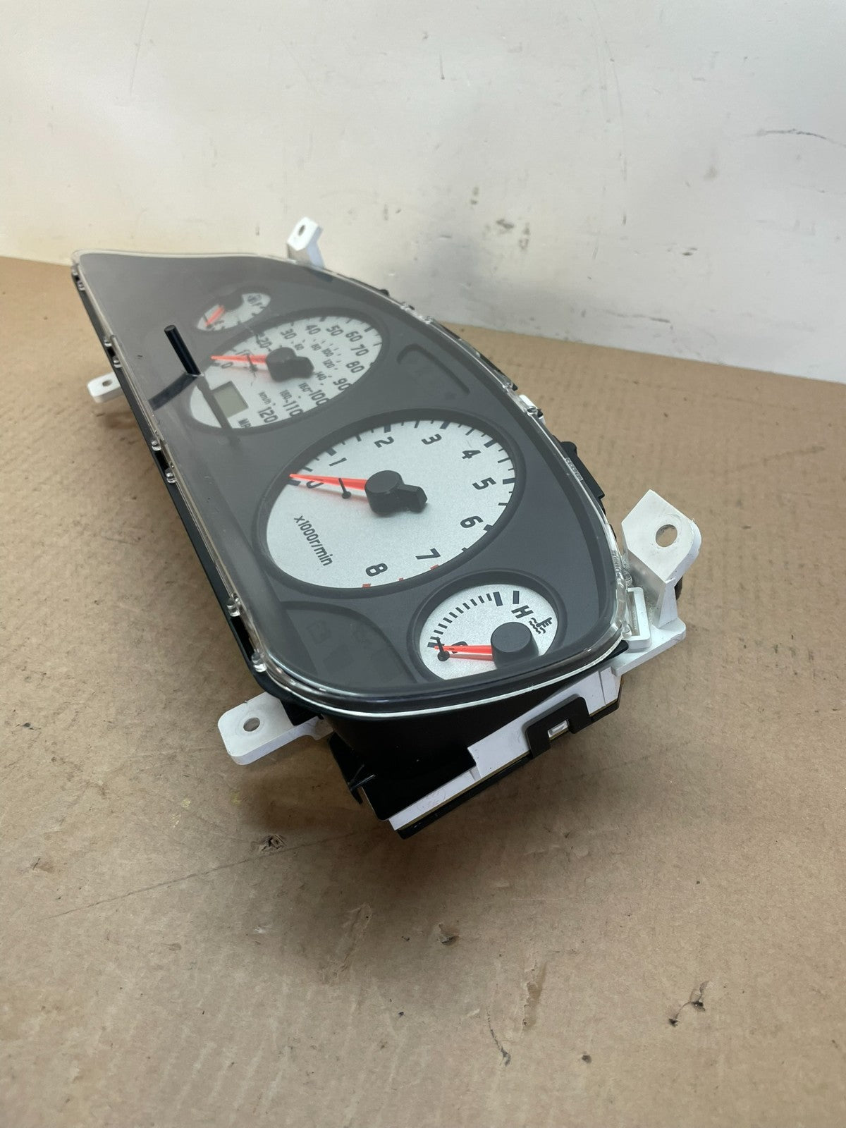 2000 Nissan Pathfinder Speedometer Cluster Gauge AI8526 DG2
