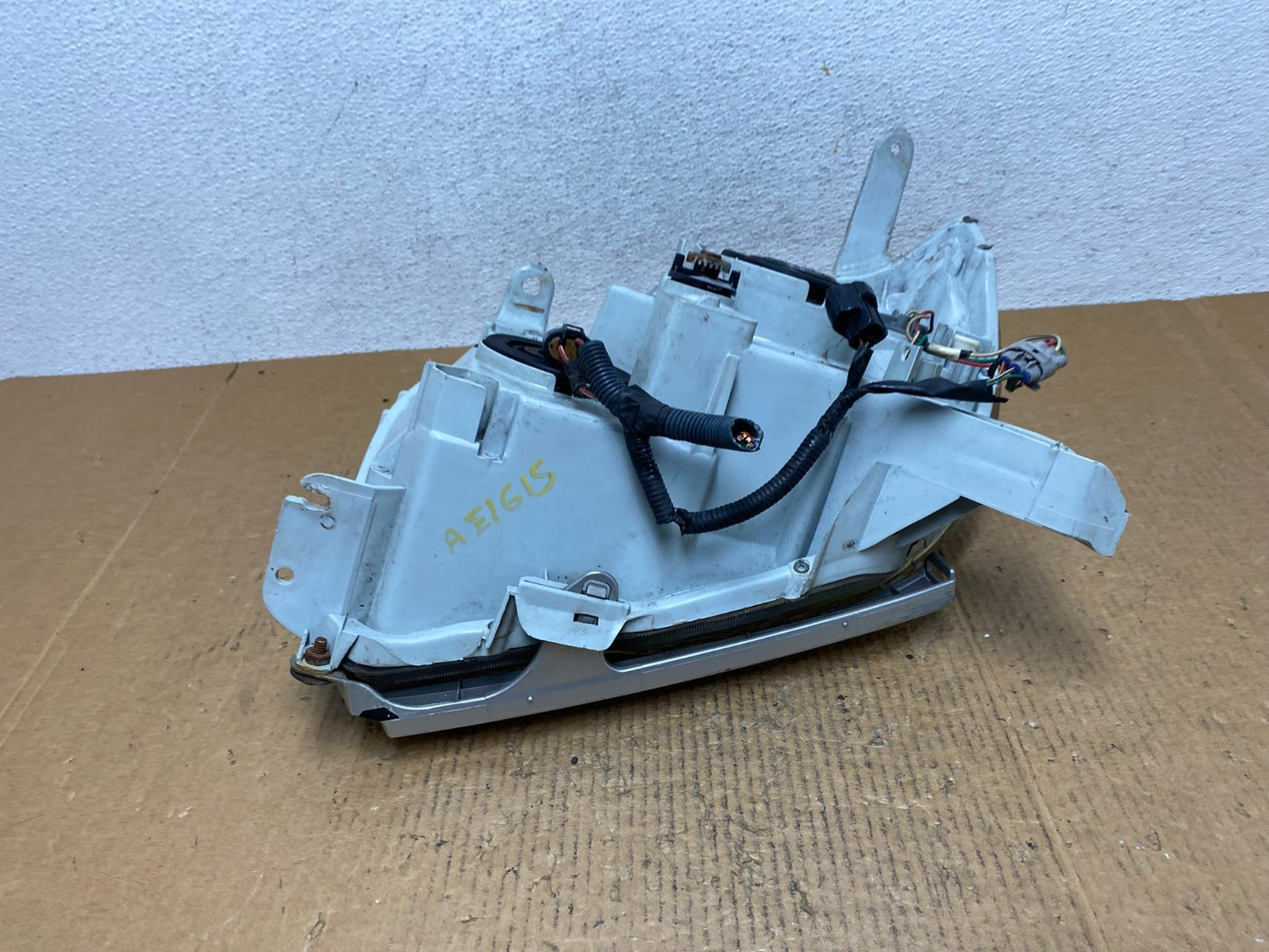 2006-2009 Toyota 4Runner Halogen Right Passenger Projector Headlight AE1615 DG7