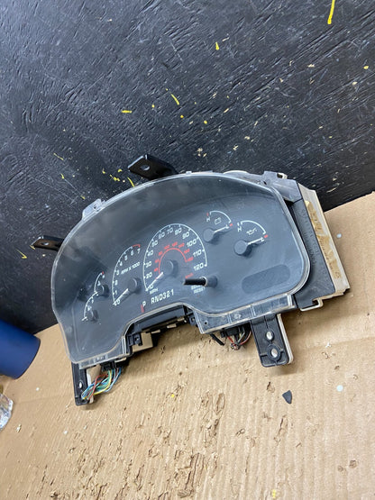 2002 Ford Explorer Speedometer Cluster Gauge OEM V7755 DG2