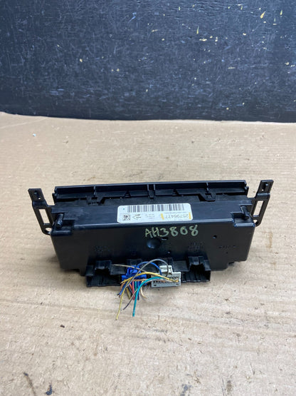 2007 - 2009 Chevrolet Silverado Gmc Sierra A/C Heater Climate Control AH3808 DG3