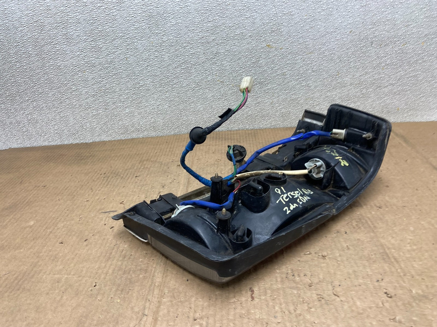 1991 to 1994 Toyota Tercel Right Passenger RH Side Tail Light Oem aa6712 DG5