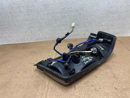 1991 to 1994 Toyota Tercel Right Passenger RH Side Tail Light Oem aa6712 DG5