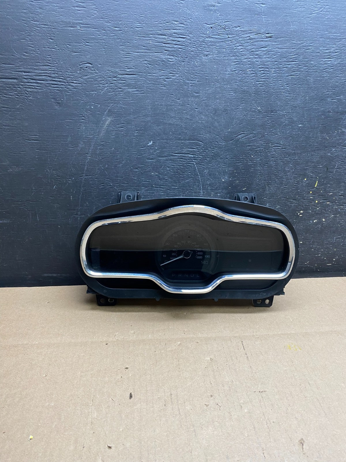2013 to 2019 Lincoln MKT Speedometer Instrument Gauge Cluster t4421 DG0