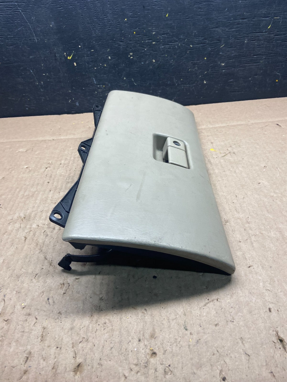 1995-1999 Toyota Avalon Front Dash  Storage Door Lid Cover Handle P5489 DG2