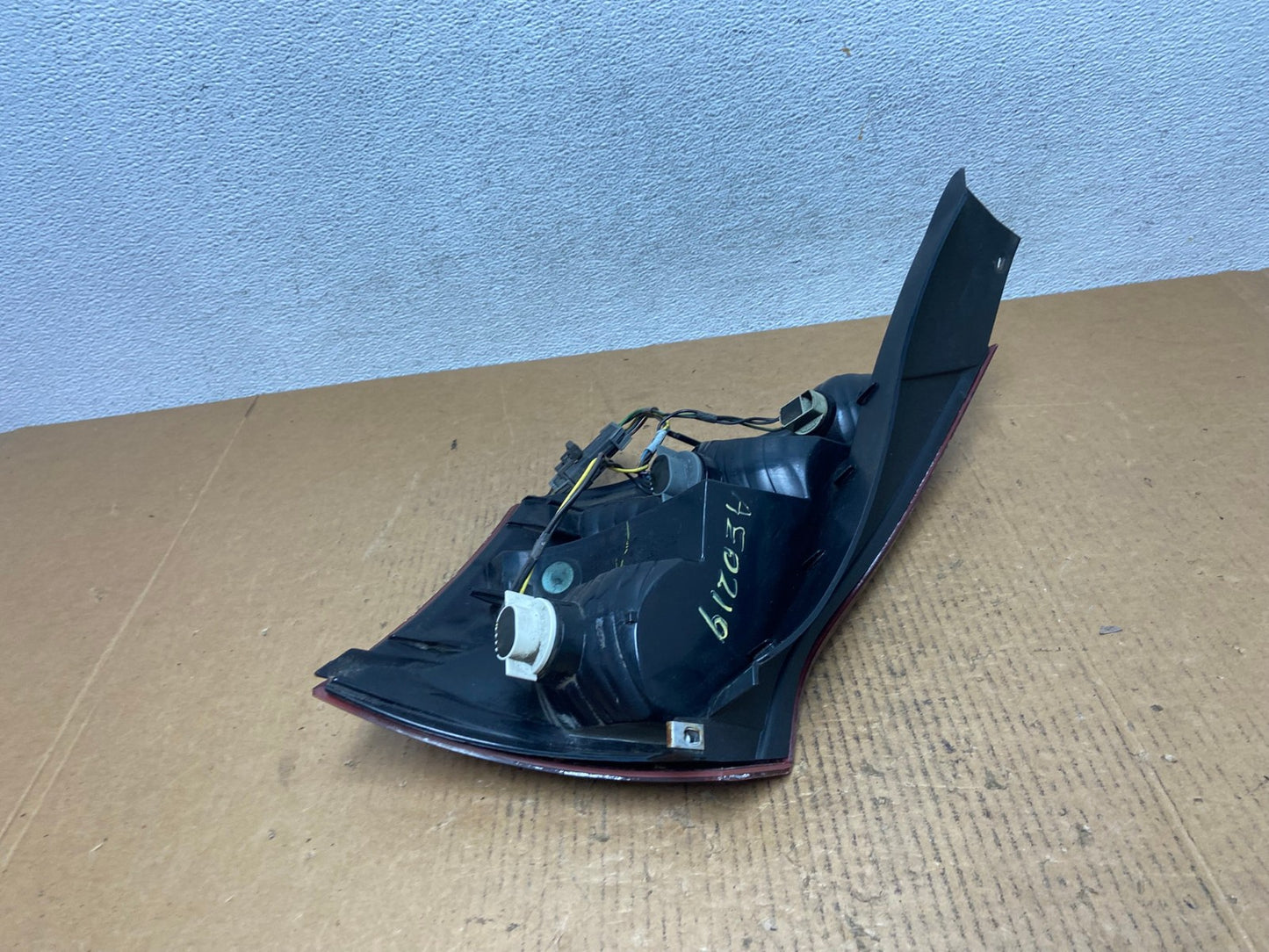 2003-2007 Saturn Ion Left Driver LH Side Tail Light Tail Light AE0219 LK4