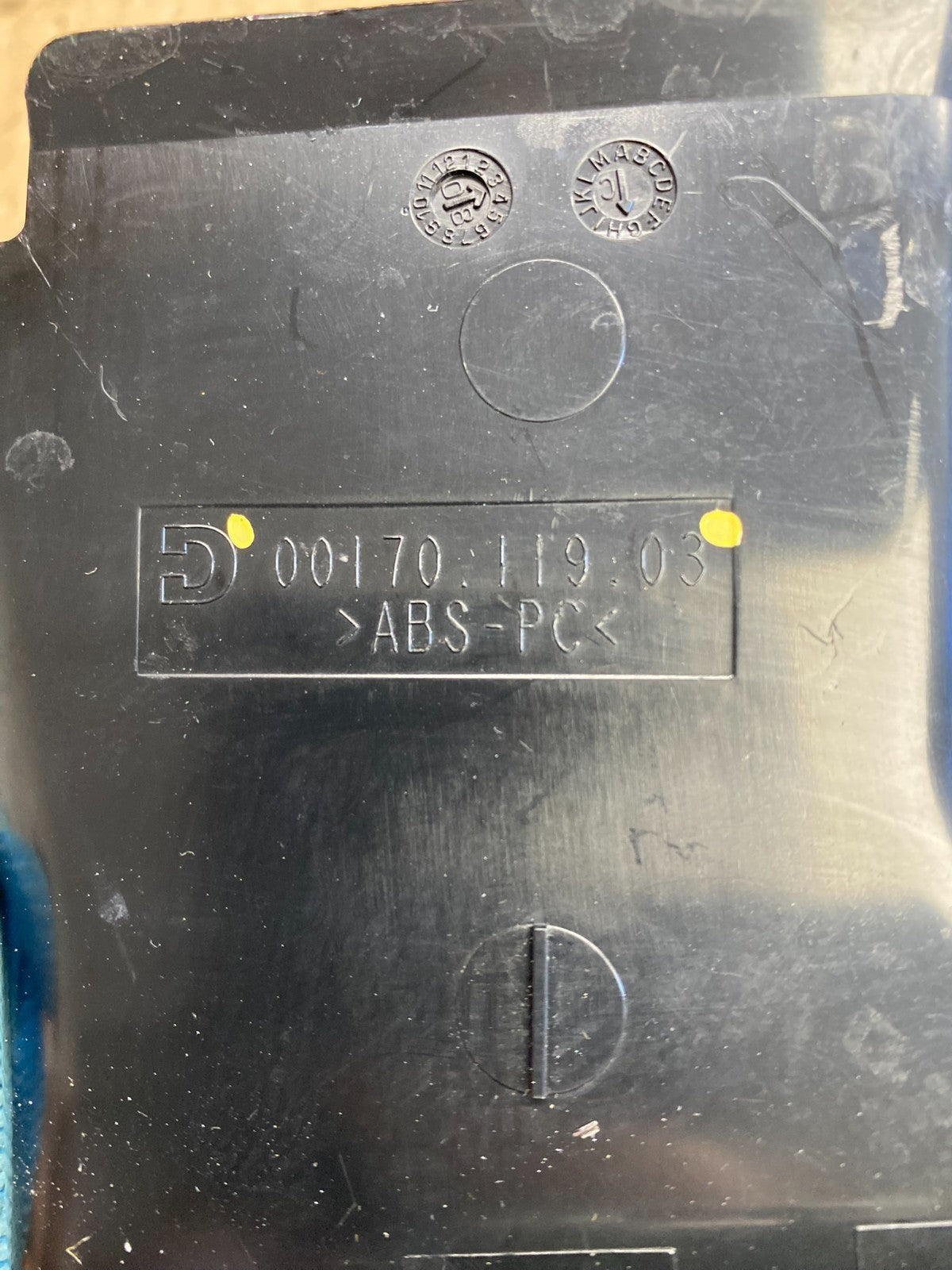2007 to 2009 Cadillac SRX Front Center Dash Clock Air Vent AJ1287 DW4