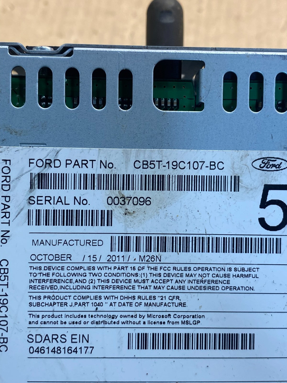 2011 to 2013 Ford Explorer Audio Equipment Radio Receiver AM FM CD AE7457 DW6