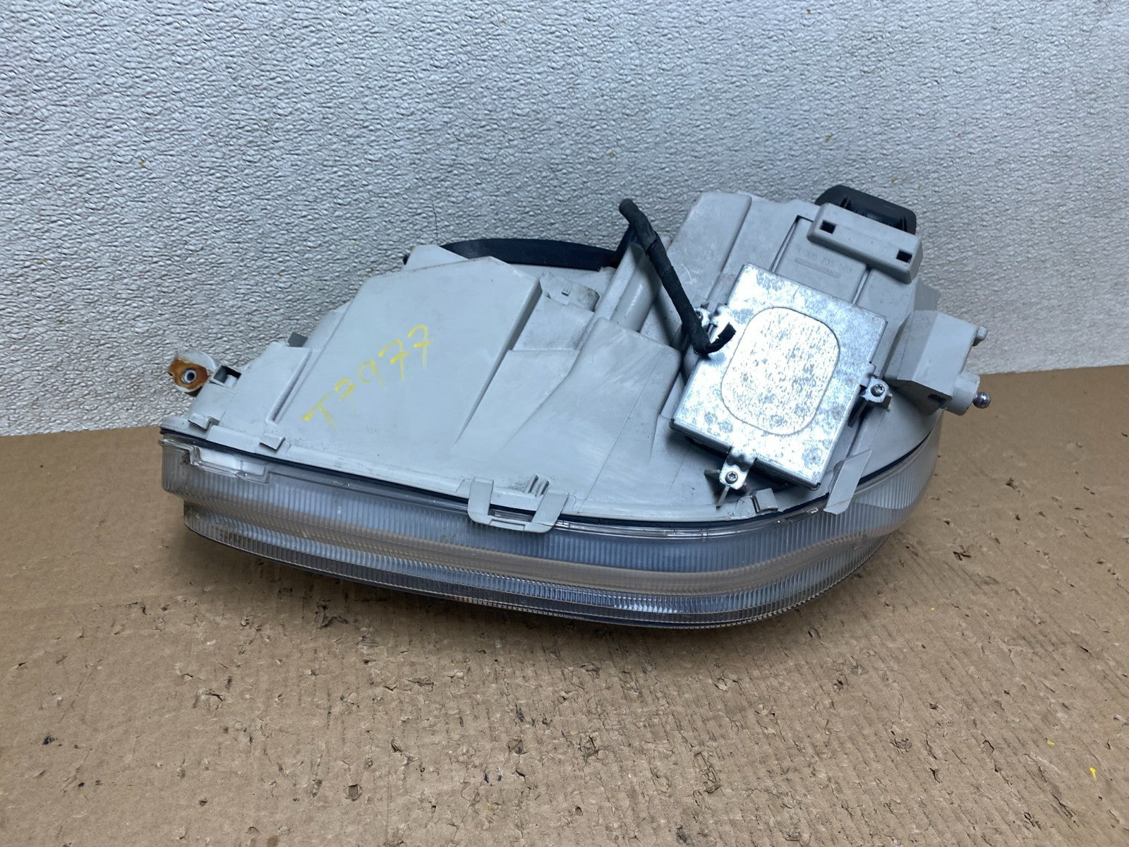 Xenon HID 2000 to 2002 Mercedes S-Class Right Passenger Headlight T7977 DW7