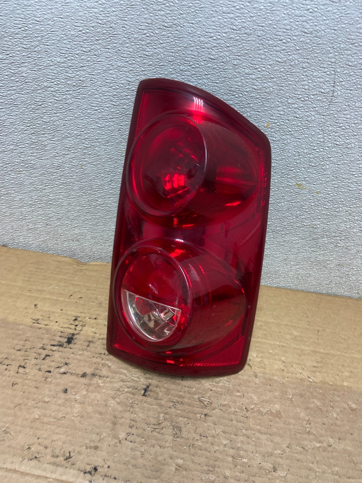 2007 - 2009 Dodge Ram 1500 2500 Right Passenger Rh Side Tail Light AB3356 LK0