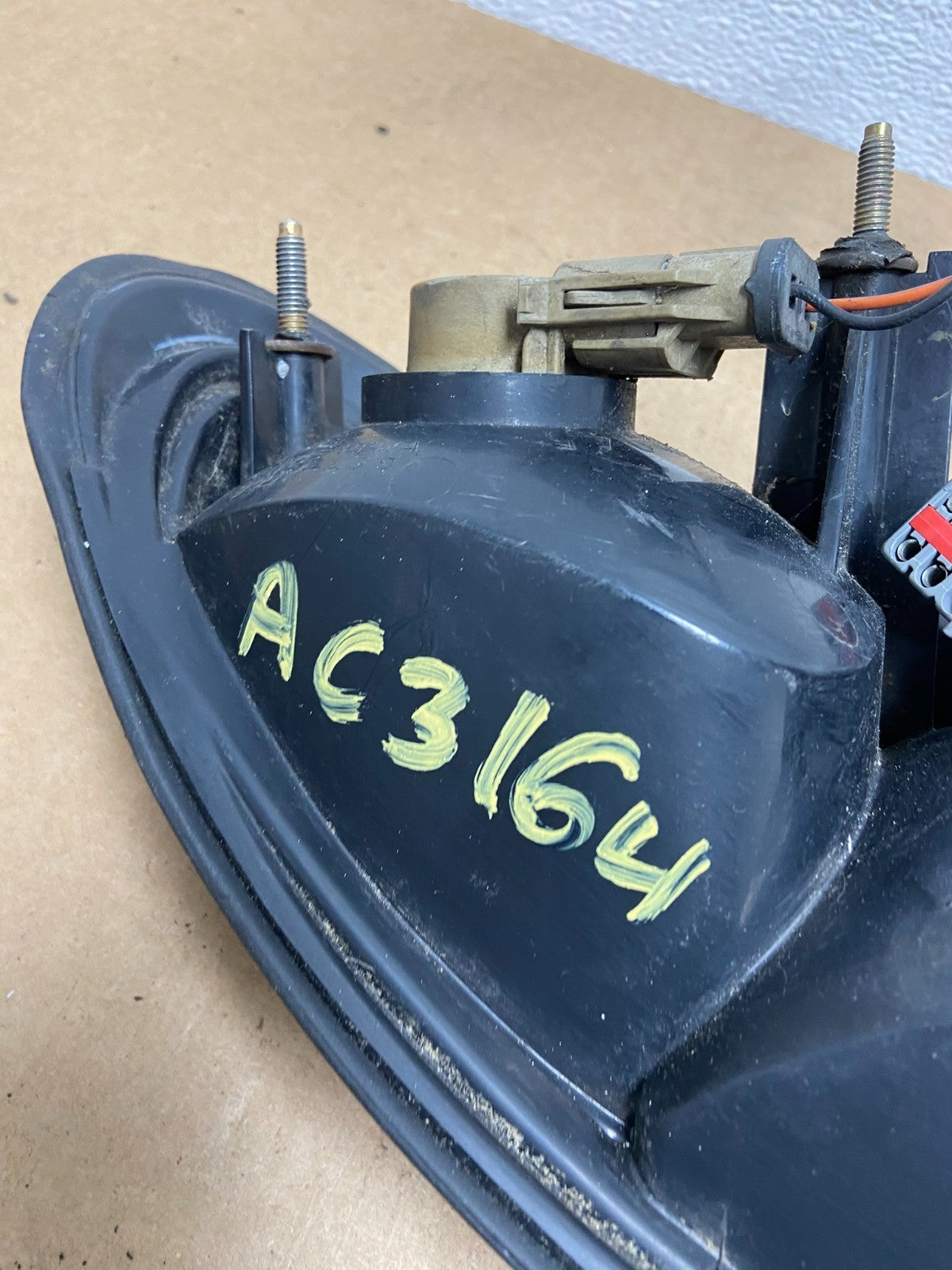 1996 to 1997 Ford Taurus Right Passenger Side Tail Light Oem AC3164 DW6