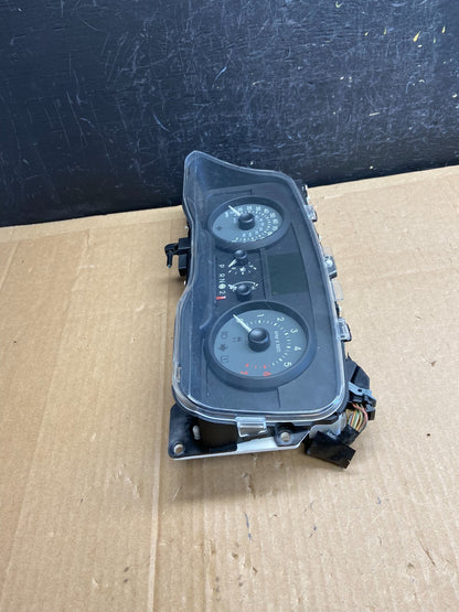 2008 Ford Crown Victoria Speedometer Cluster Gauge ad2158 DG2