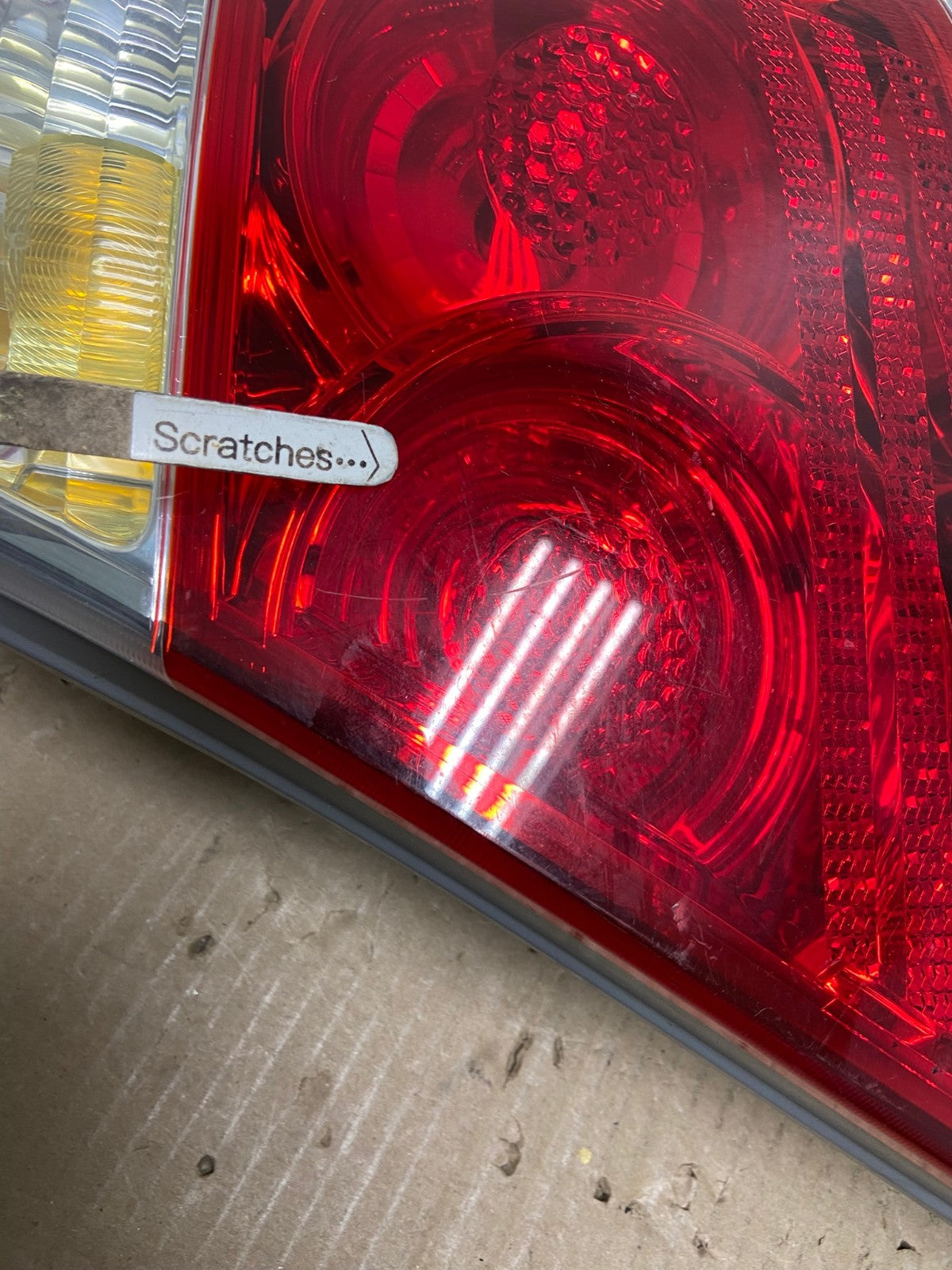 2005 to 2006 Toyota Camry Tail Light Right Passenger Side AE9643 LK3