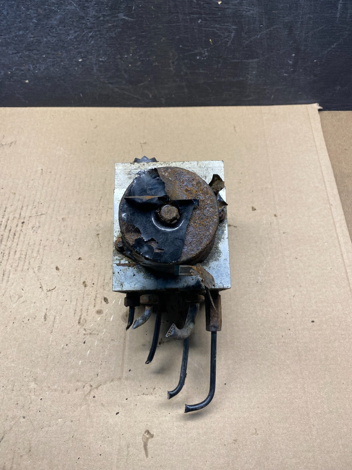 2011 - 2014 Ford E250 E350 Van ABS Anti Lock Brake Pump Module AH3201 DG5