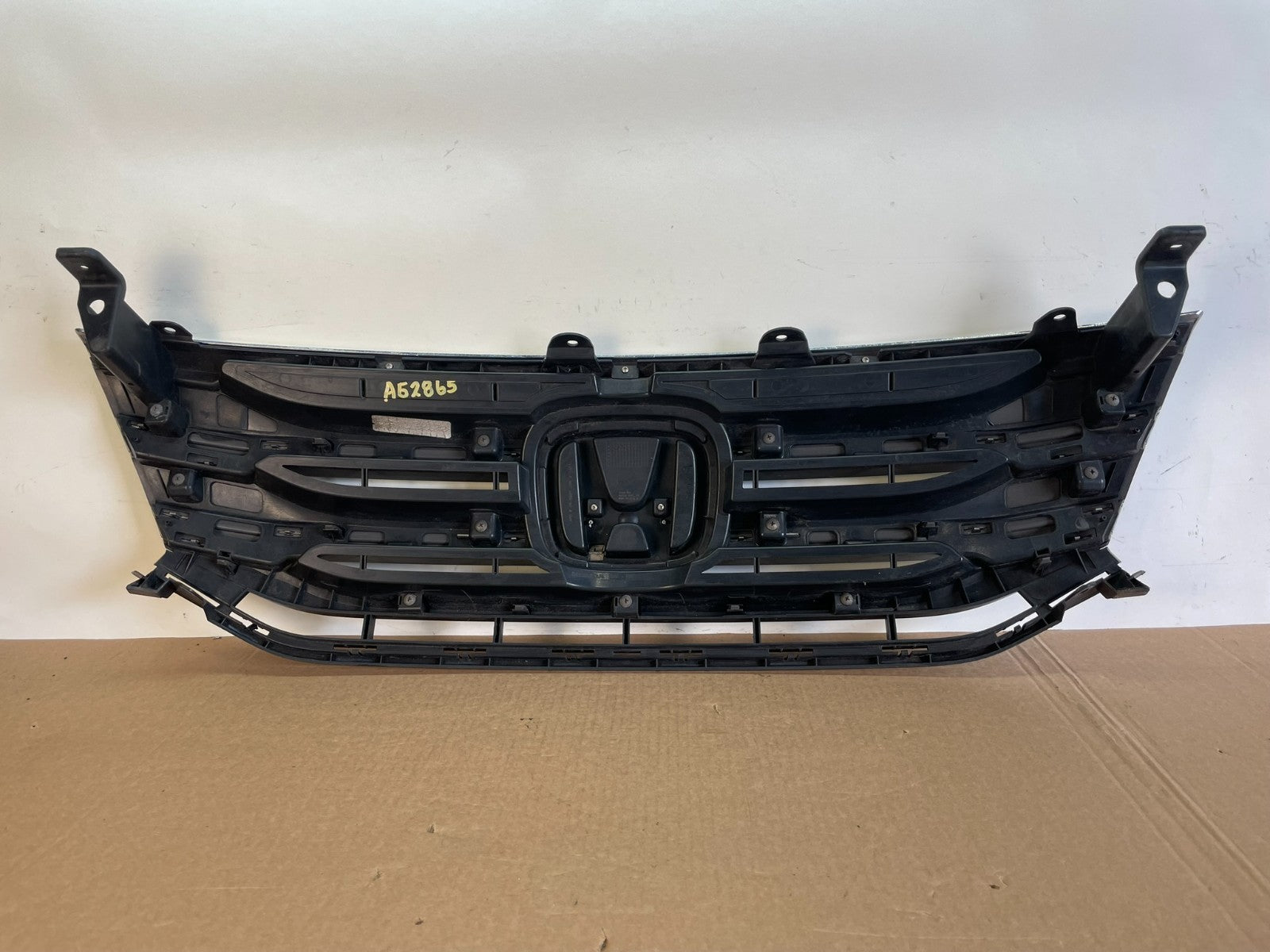 2011 to 2013 Honda Odyssey Front Upper Grille Grill AG2865 DG3