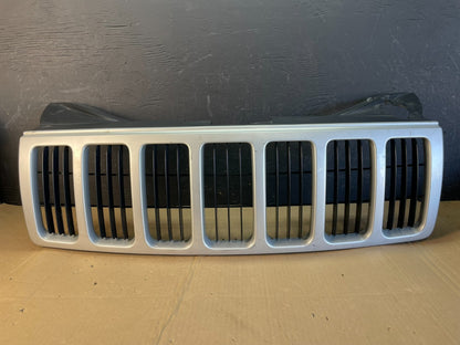2005 2006 2007 Jeep Grand Cherokee Front Upper Grill Grille AC9741 DW0