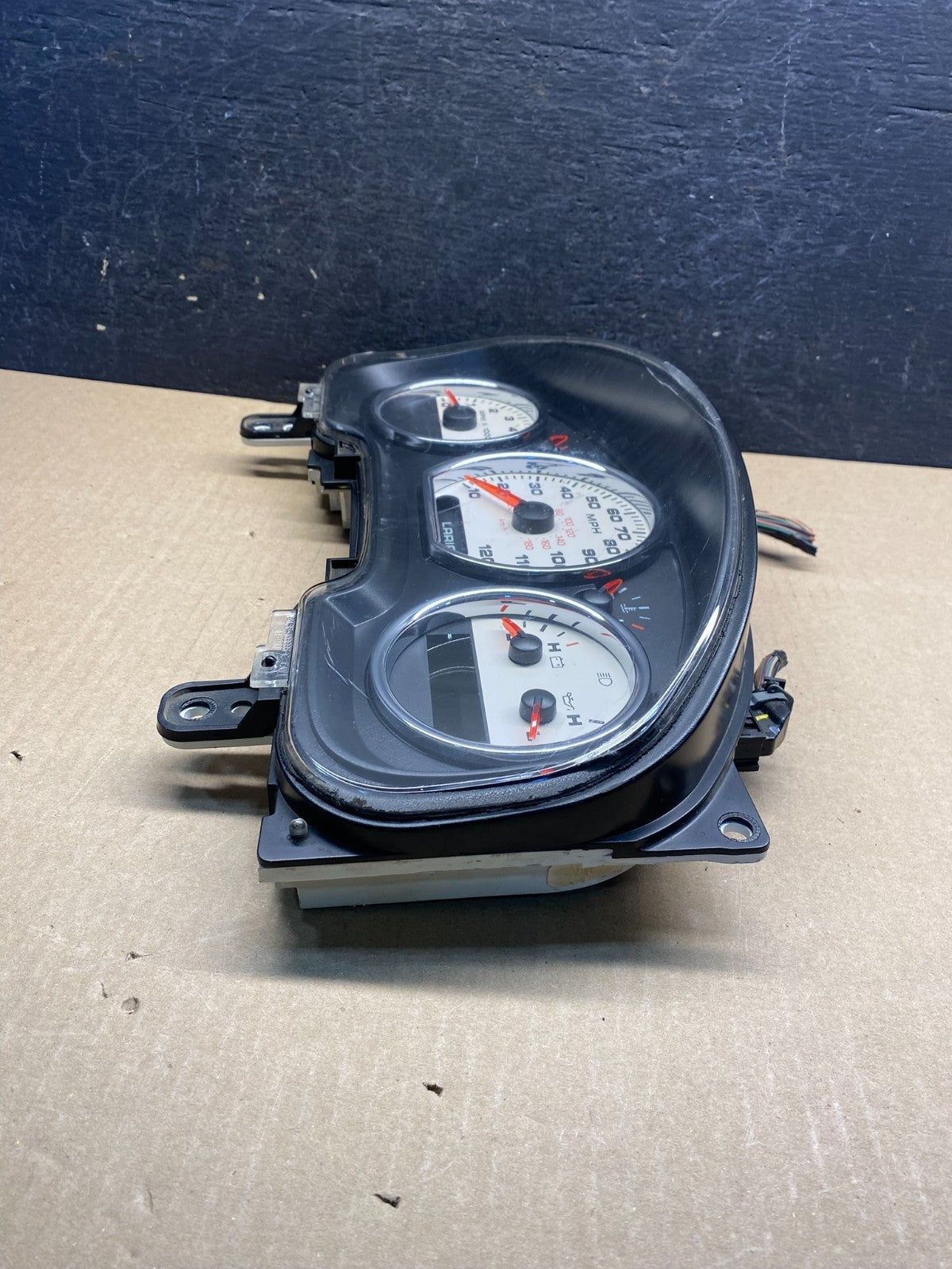 2004 - 2005 Ford F150 F-150 Lariat Speedometer Cluster Gauge AG7456 DG2