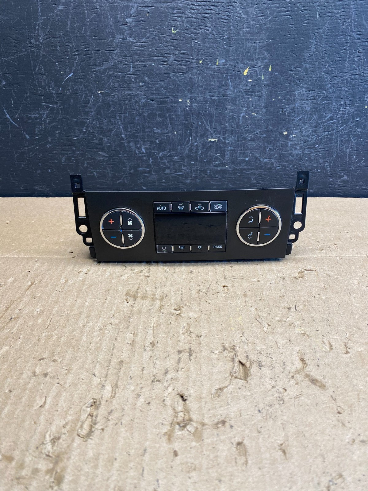2007-2011 GMC Yukon Tahoe Automatic Climate Temperature Temp Control ac9192 DG0