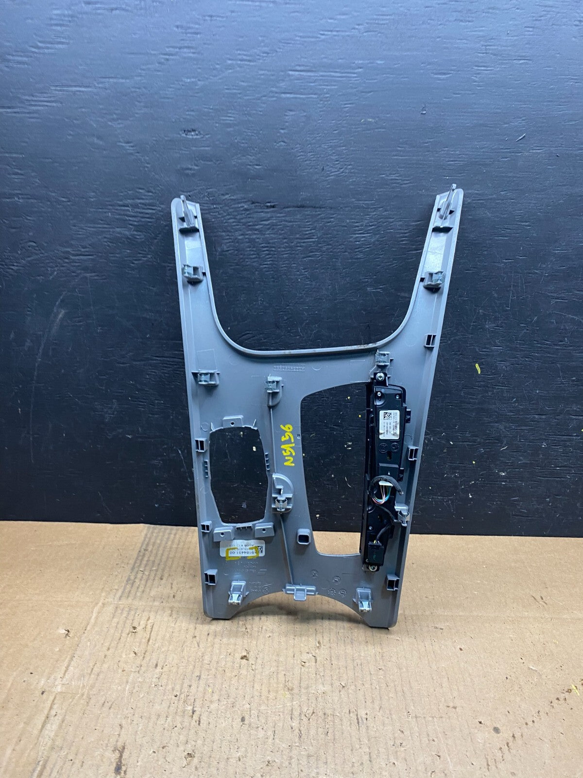 2011-2018 BMW X3 Center Console Shifter Surround Trim Bezel 9184481 N5156 DG5