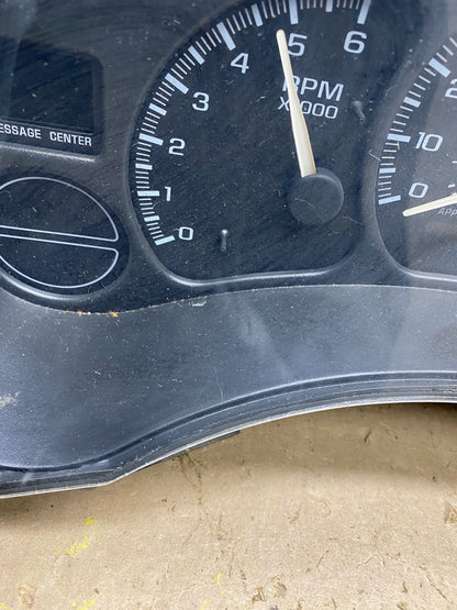2002 GMC Yukon Speedometer Cluster Gauge Oem U5480 DG3