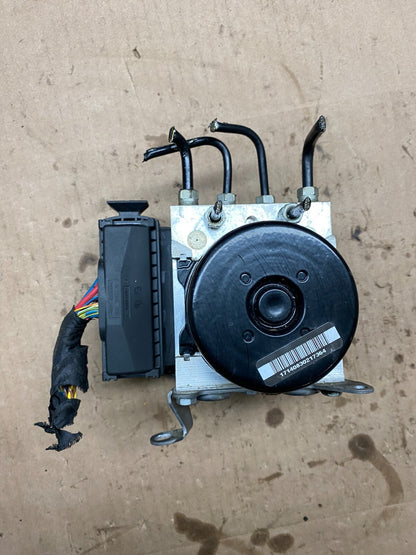 2006 to 2011 BMW 328i 330i ABS Anti-Lock Brake Pump 6771824 C42184