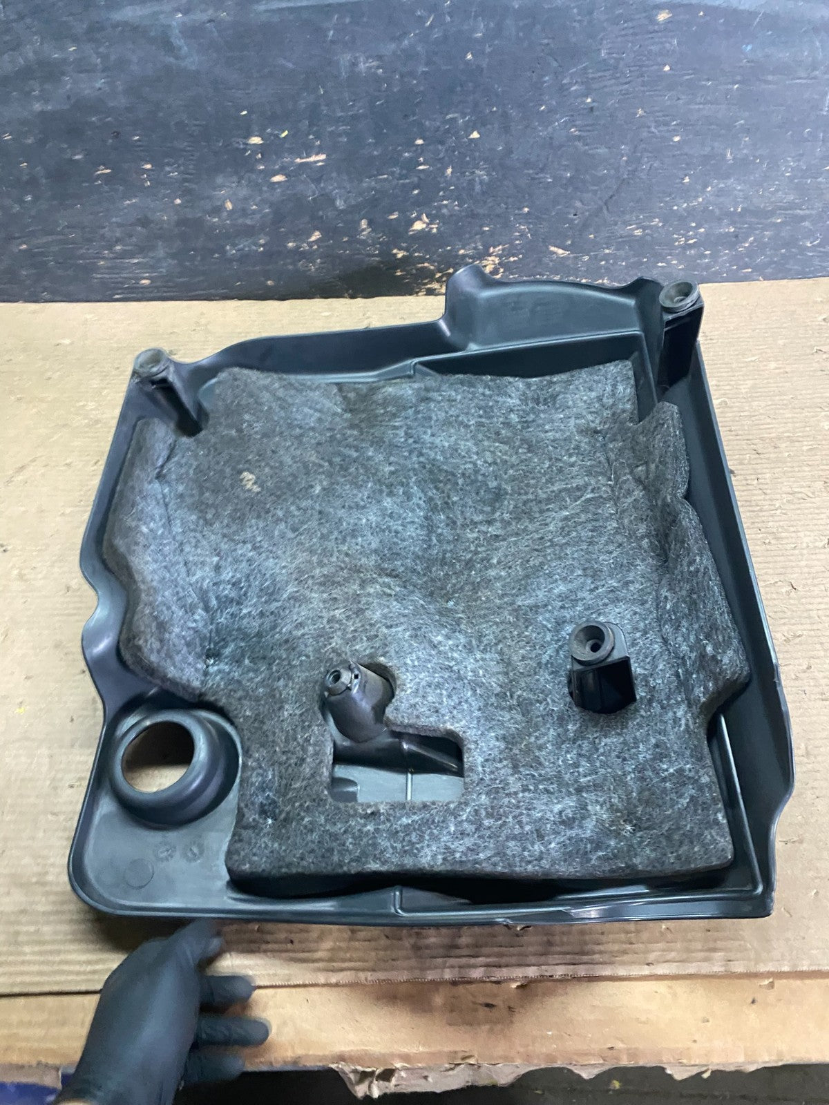 2010 to 2012 Cadillac SRX 3.6L Plastic Engine Cover Shield s3469 DG7