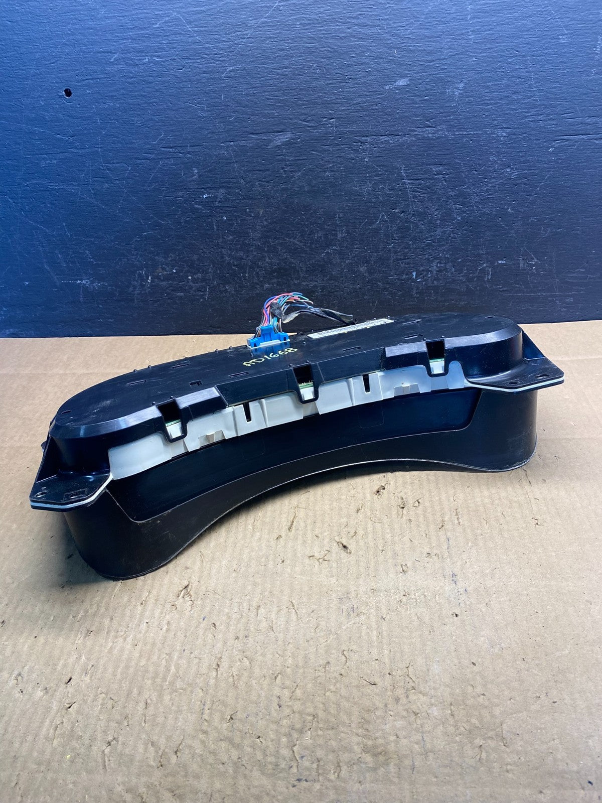 2003 to 2006 Chevrolet Silverado Yukon Cluster Gauge Speedometer AD1668 DG4