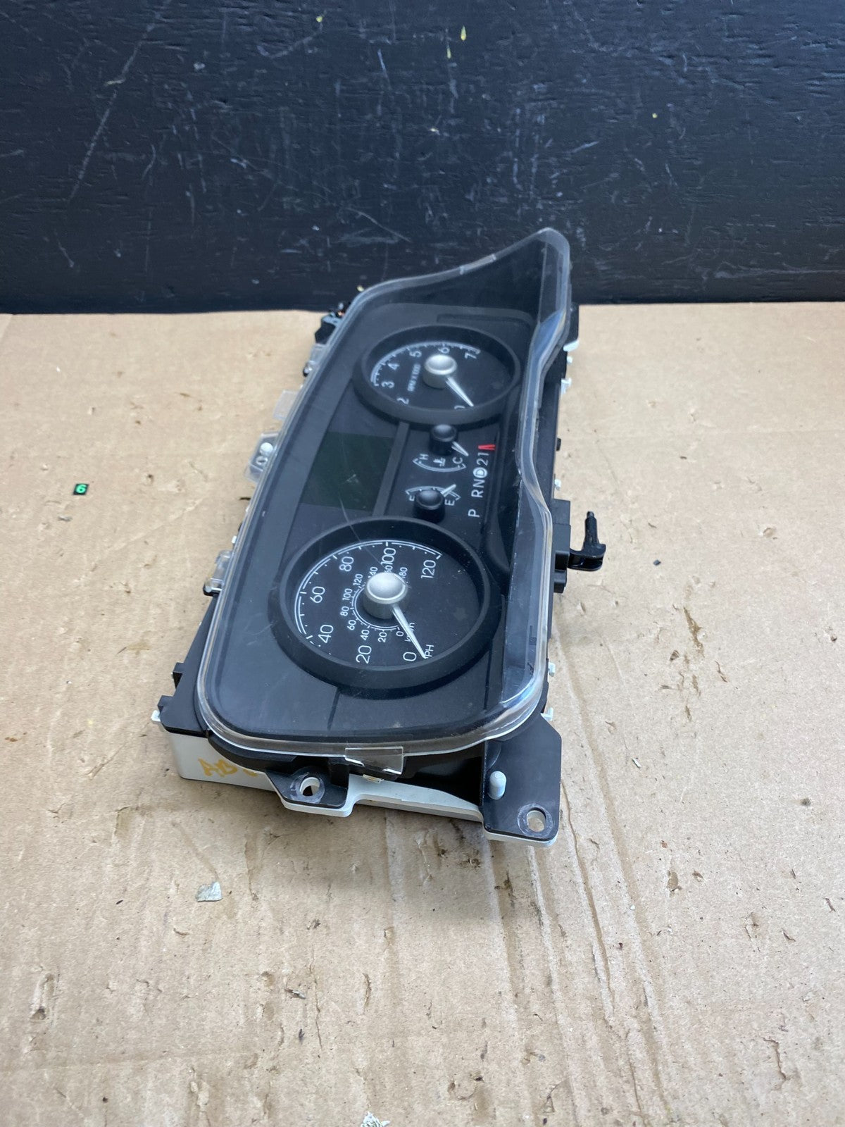 2008 Ford Crown Victoria Speedometer Cluster Gauge AB8971 DG2