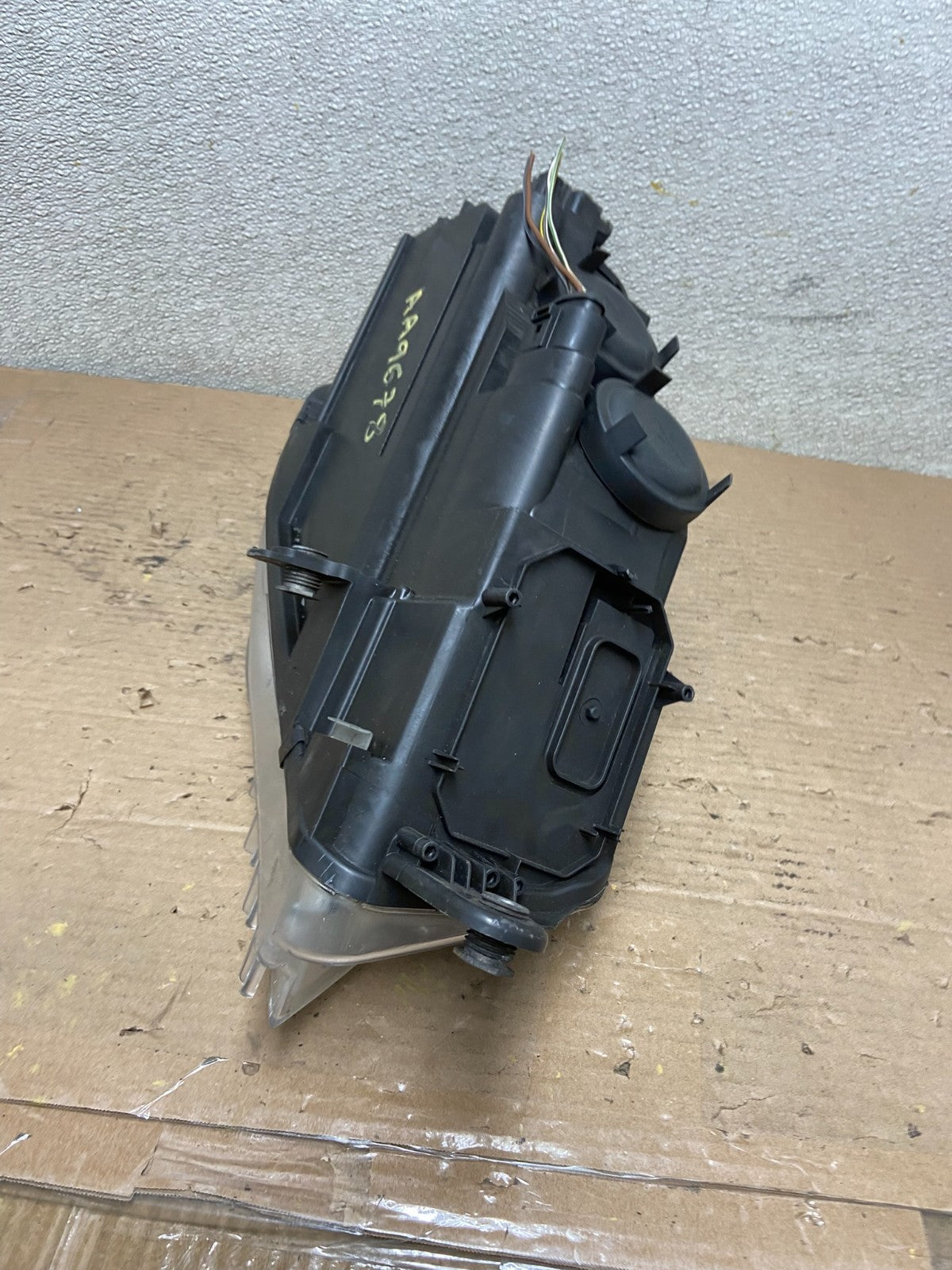2009 - 2012 Volkswagen CC Left Driver Lh Side Headlight Halogen Oem AA9678 DW6