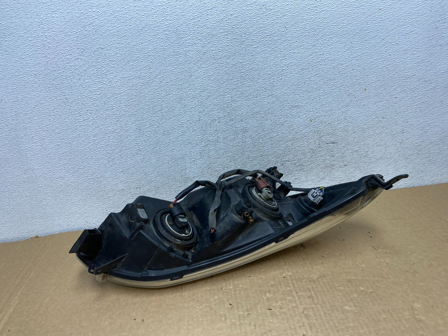 2009 to 2014 Toyota Matrix Left Driver LH Side Halogen Headlight AF7366 DW6