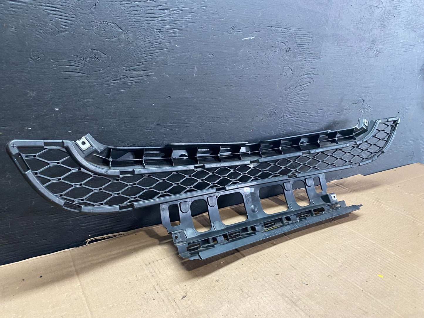 2007 to 2010 Mercedes X164 GL450 GL Front Lower Bumper Grill Grille D3266 DG15