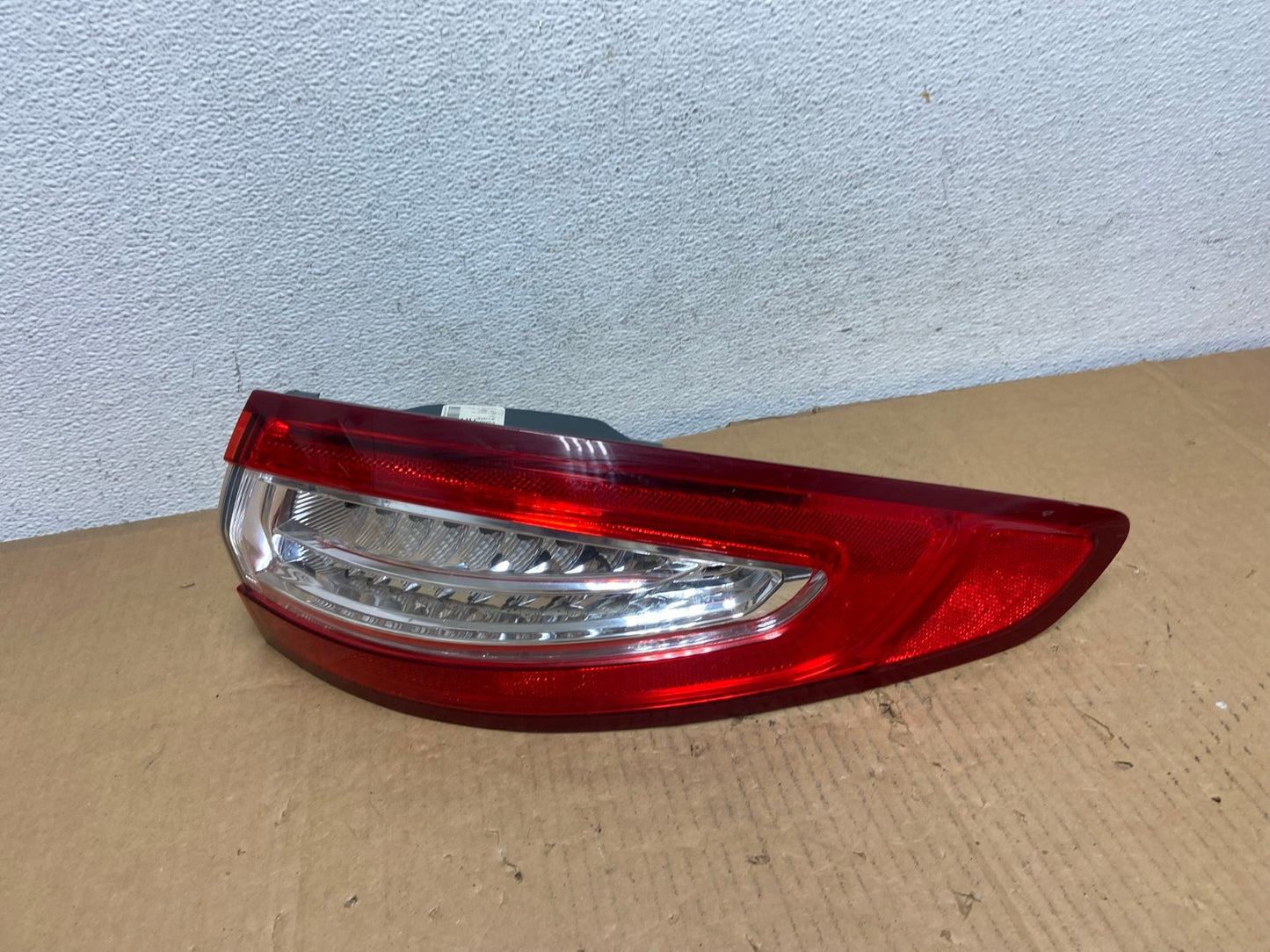 2013 to 2016 Ford Fusion Right Passenger RH Side Tail Light AD0912 LK0