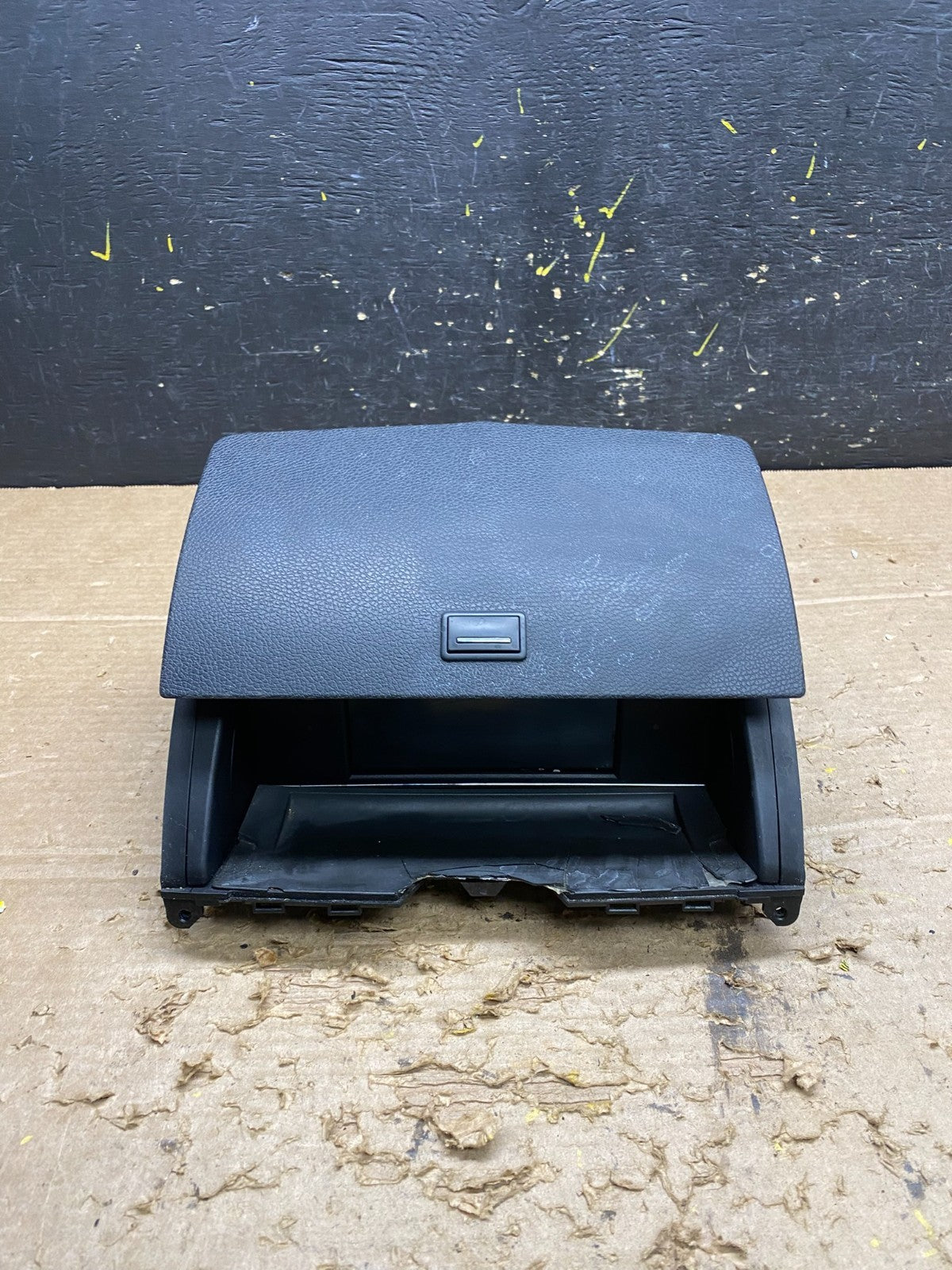 2008-2011 Mercedes W204 C300 Navigation Display Screen Monitor w/Cover X1585 DG1
