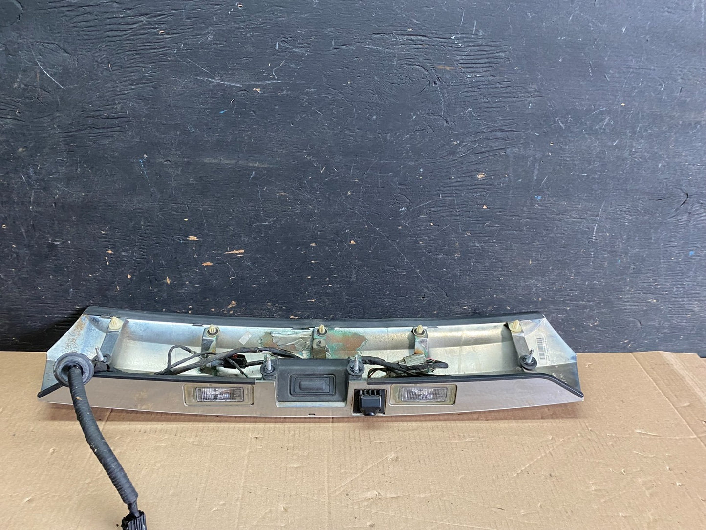 2011-2015 GMC Terrain Tailgate Liftgate Chrome Finish Molding Camera  P3986 DG5