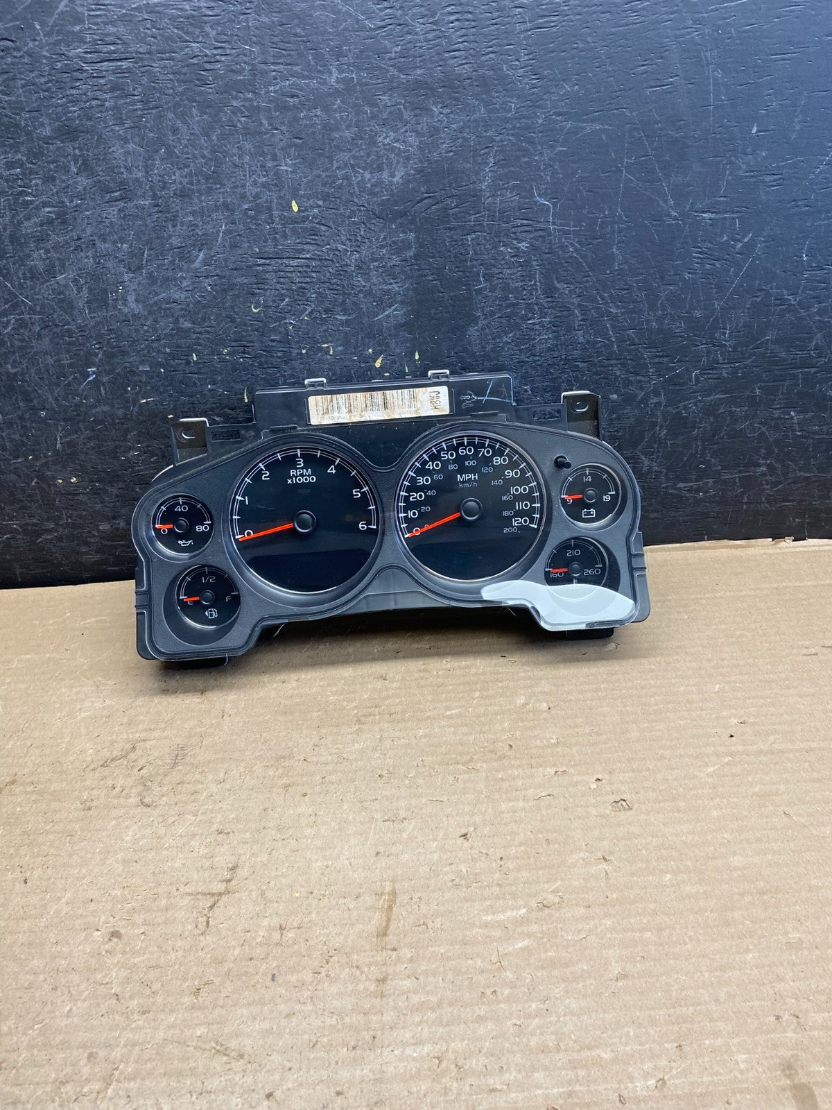 2007 to 2013 Chevrolet Silverado Suburban Cluster Gauge Speedometer ah3844 DG0