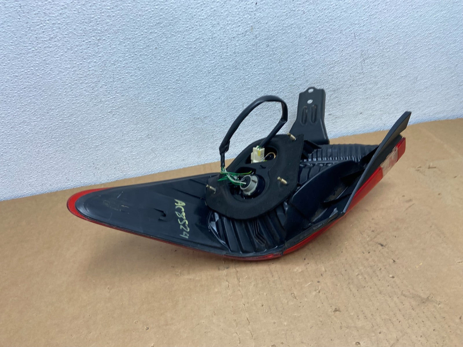 2005-2010 Toyota Avalon Left Driver Lh Side Tail Light AC8524 DW4