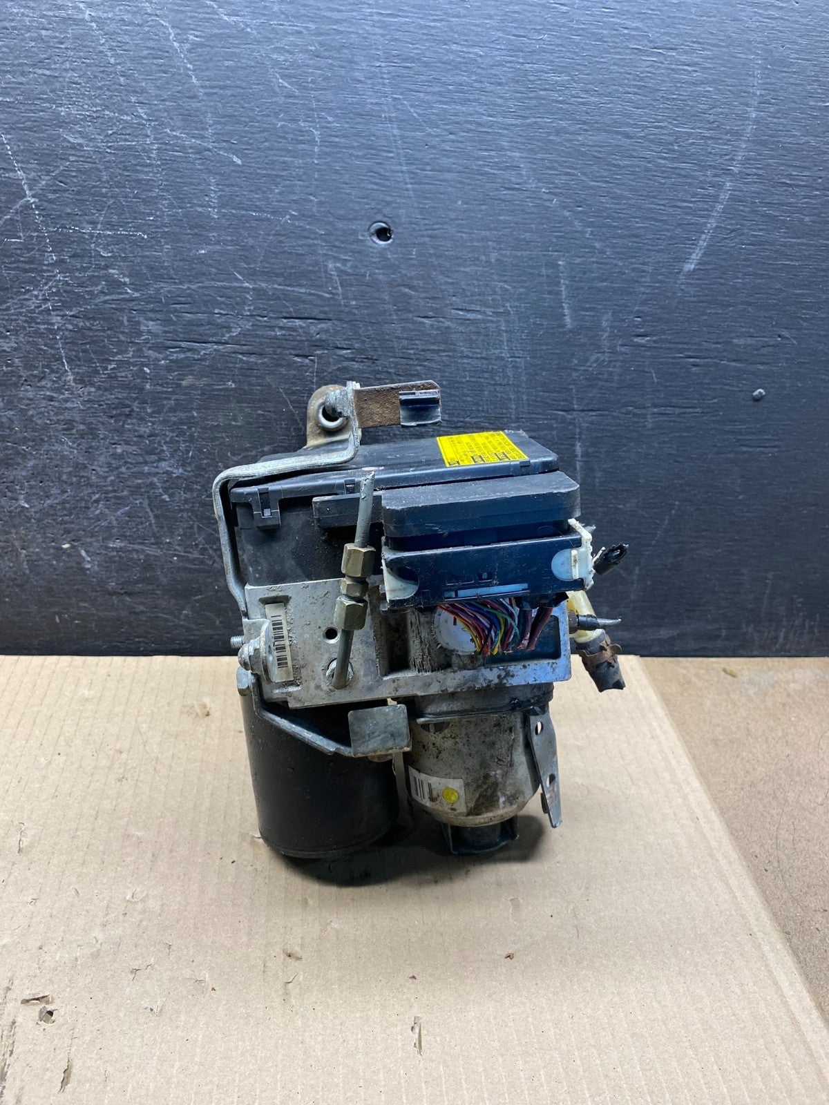 2004 - 2009 Toyota Prius ABS Brake Pump Anti Lock Module AH7376 DG4