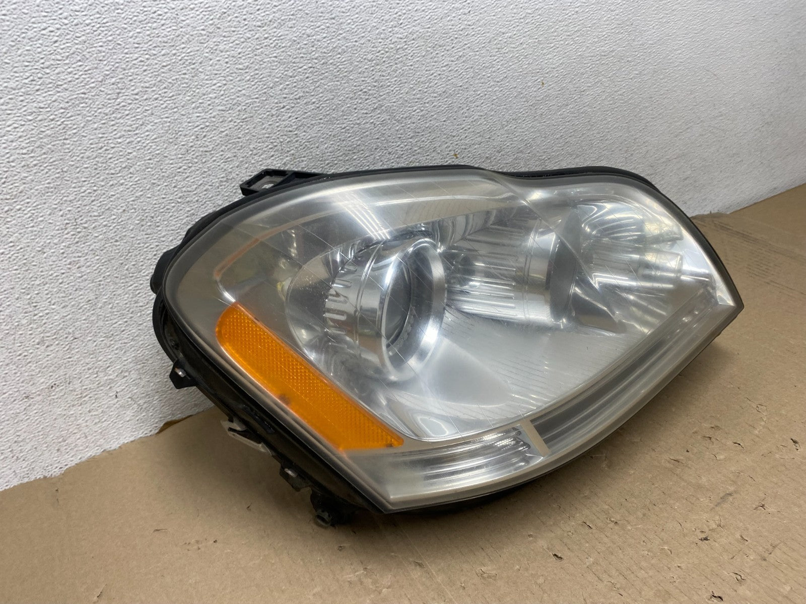 2007 to 2009 Mercedes GL-Class GL450 Right Passenger Xenon Headlight AG6909 DW2