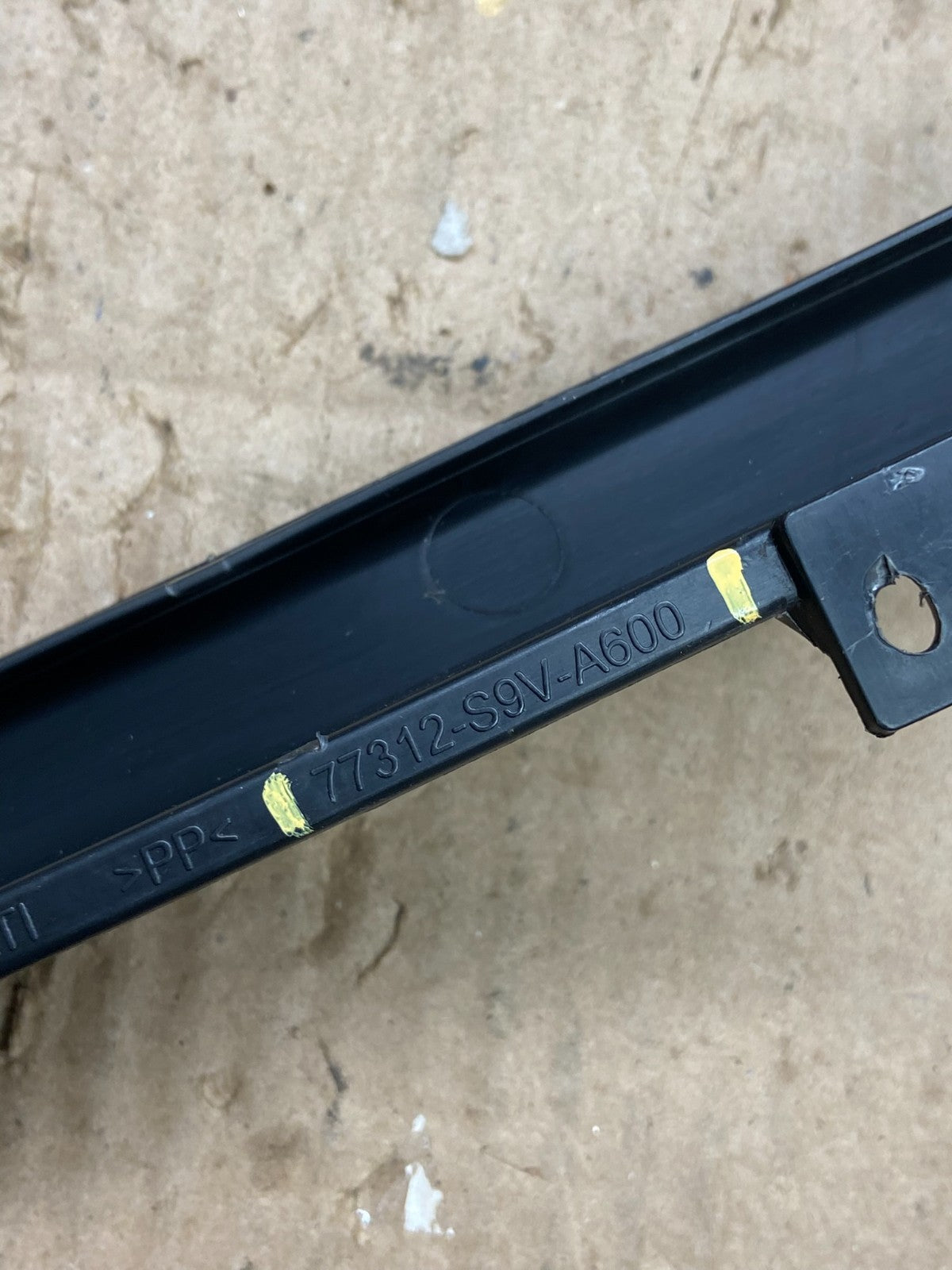 2004 to 2007 Honda Pilot Lower Dash Trim Switch Panel Oem Y8074 DG5