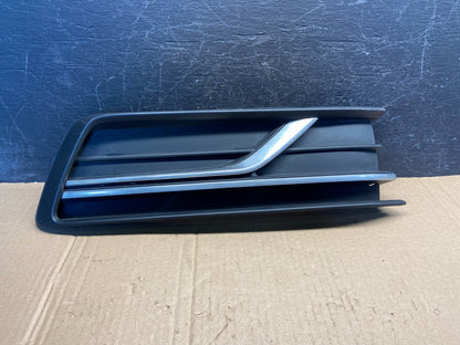 2012-2015 Volkswagen Passat Front Right Passenger Fog Light Cover Bezel AE2351 D0