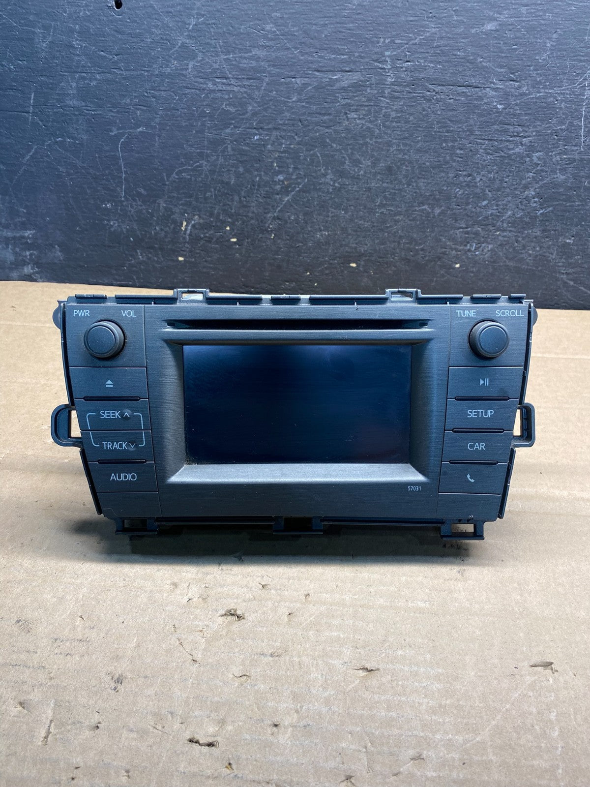 2012 to 2015 Toyota Prius V Radio Stereo Receiver CD Player ae8172 DG0