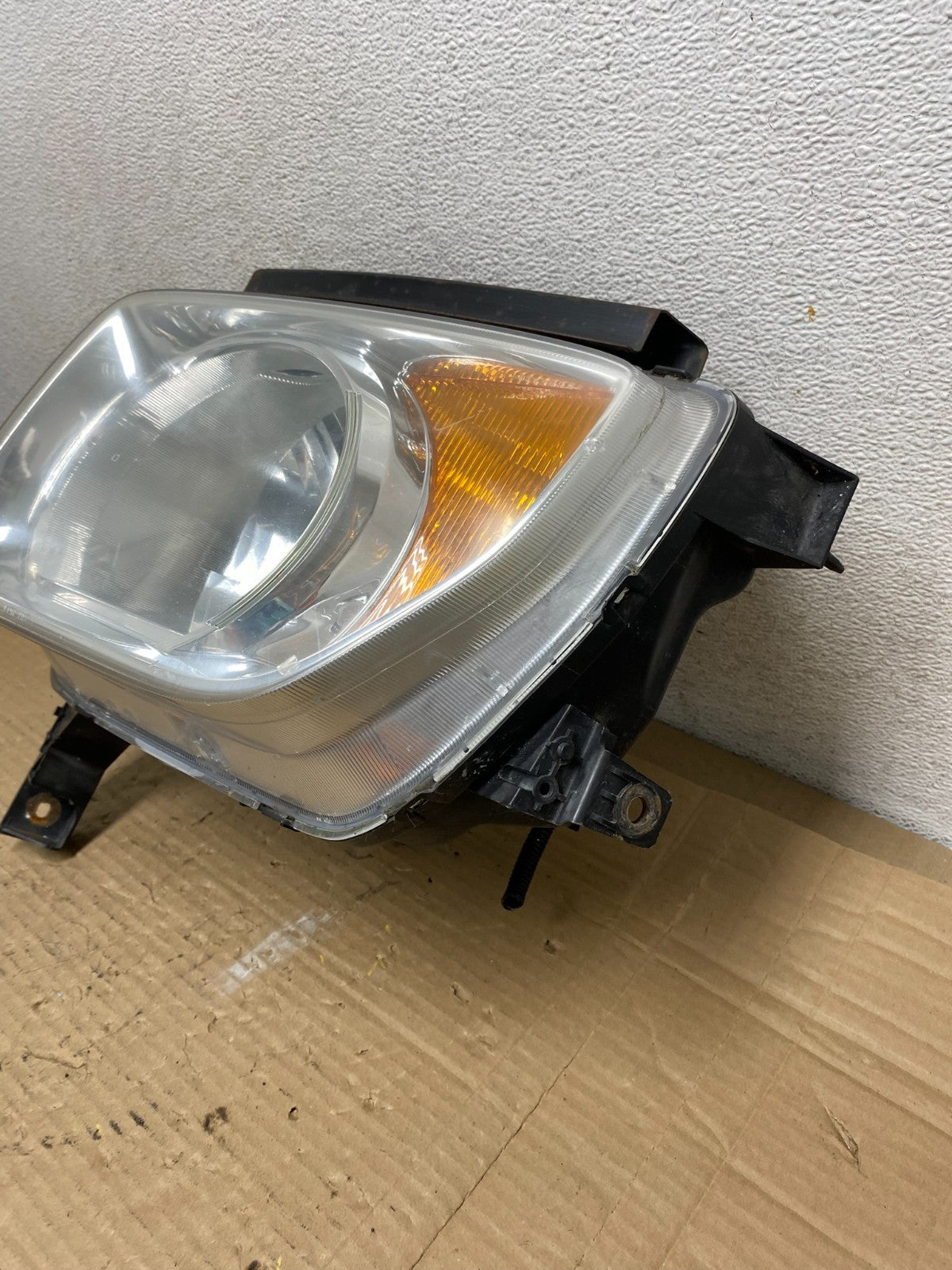 2003 to 2006 Honda Element Left Driver Lh Side Headlight AG9093 DW1