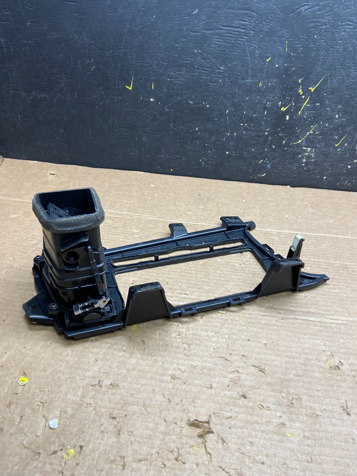 2011 2012 2013 Kia Optima Front  Dash Radio Bezel Trim Air Vent OEM W1782 DG4