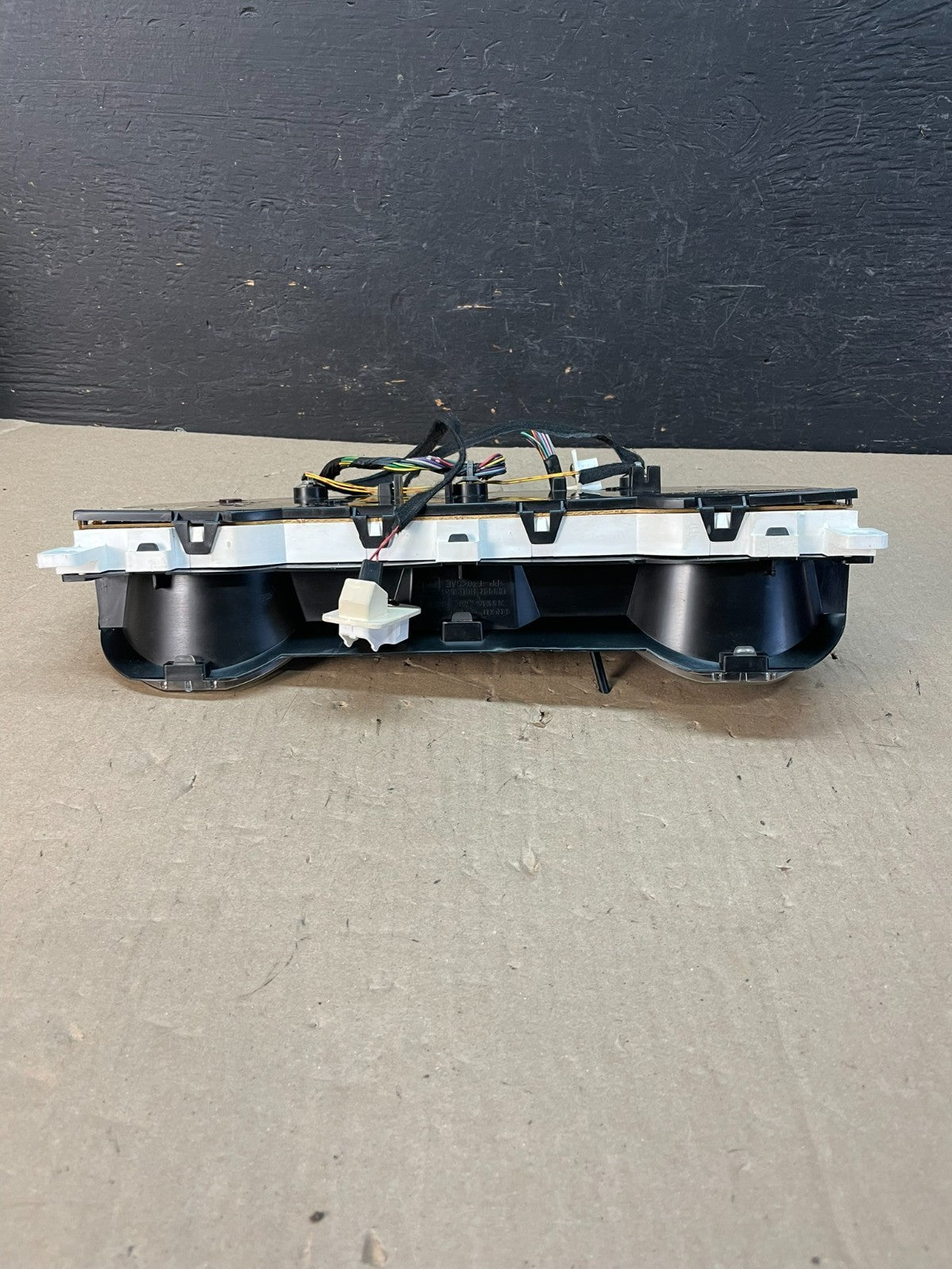 2002-2003 Nissan Pathfinder Xterra Cluster Speedometer Instrument AE3315 DG3