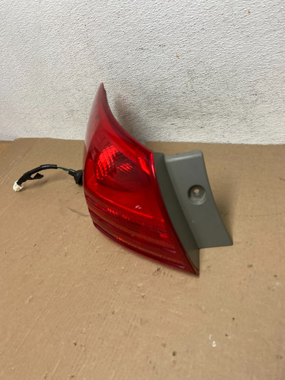 2008 to 2015 Nissan Rogue Left Driver Lh Side Tail Light AD6461 DW2