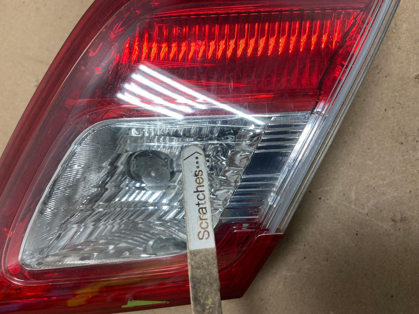 2010 - 2011 Toyota Camry Right Passenger RH Side Inner Tail Light AG3376 LK3
